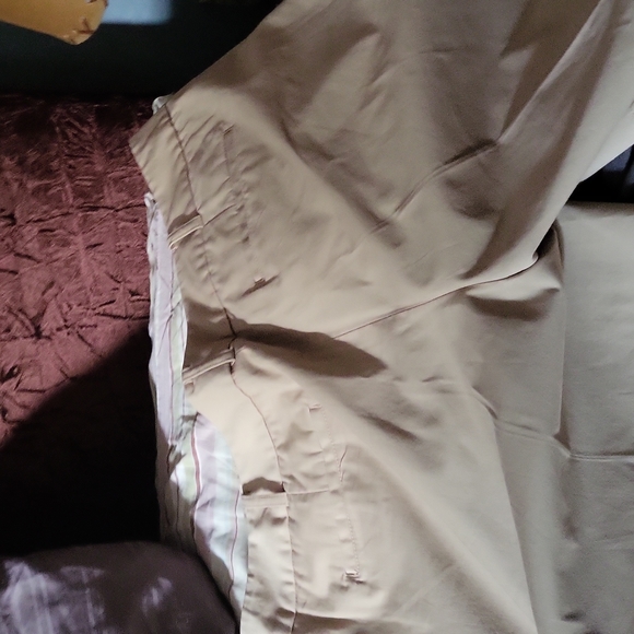 Nice womens walking shorts - Picture 3 of 4